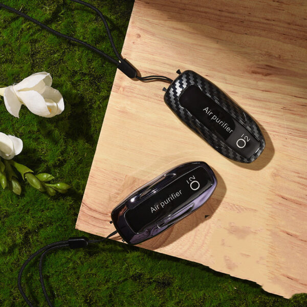 Portable Neck Hanging Air Purifier - Image 4
