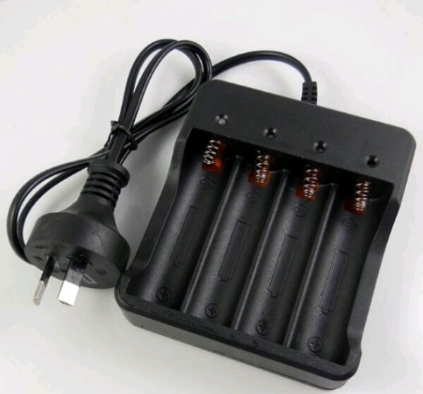 18650 lithium battery charger 4 slot 18650 four charge line charger 3.7v4.2v strong light flashlight charger - Image 2