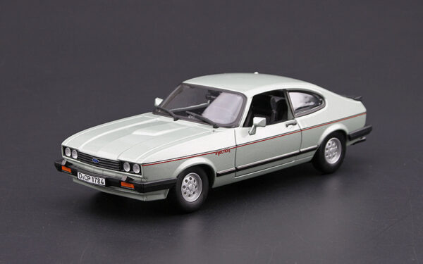 Alloy Car Model 1982 Ford Capri Classic Car Simulation Car Model Toy Ornaments - Image 3